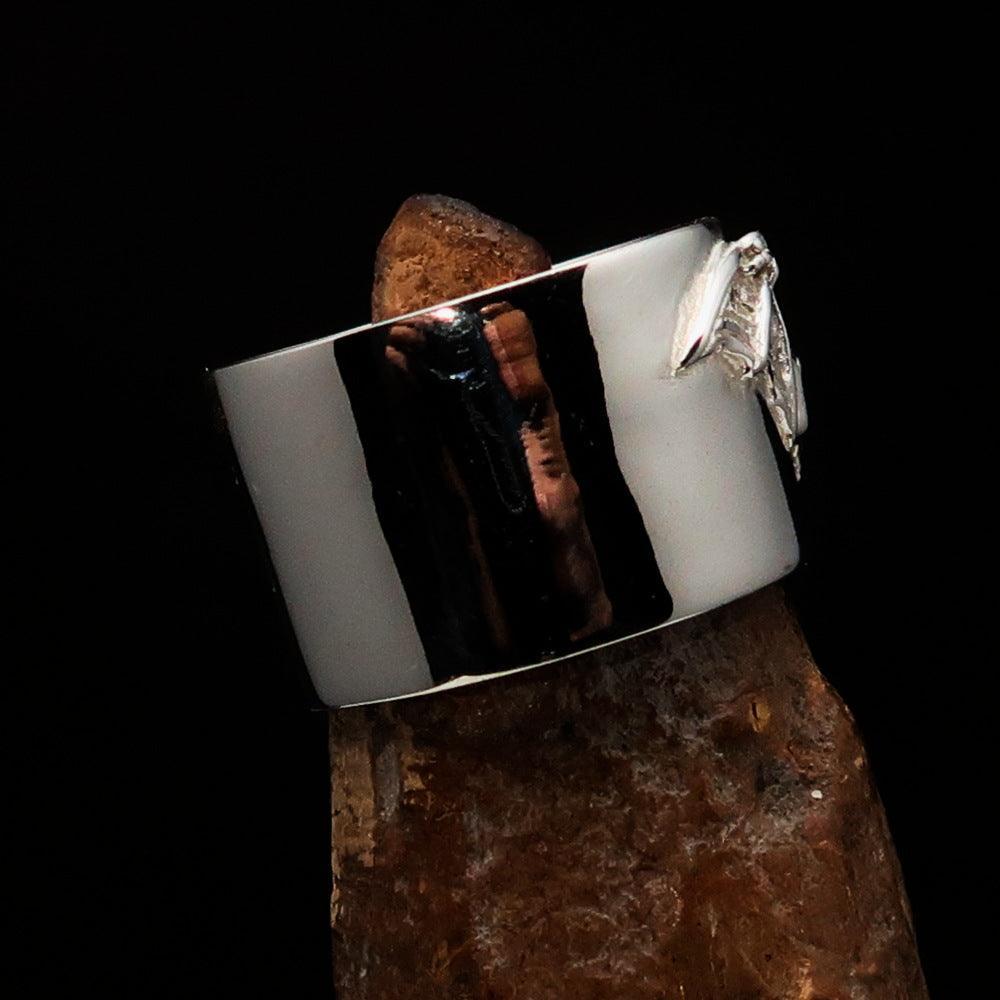 Excellent crafted winged Bat Skull Ring - Sterling Silver