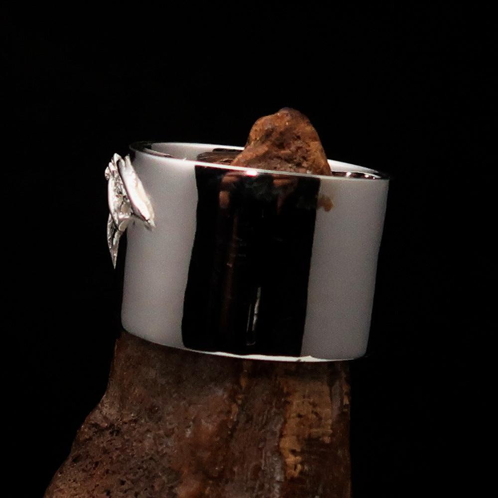 Excellent crafted winged Bat Skull Ring - Sterling Silver